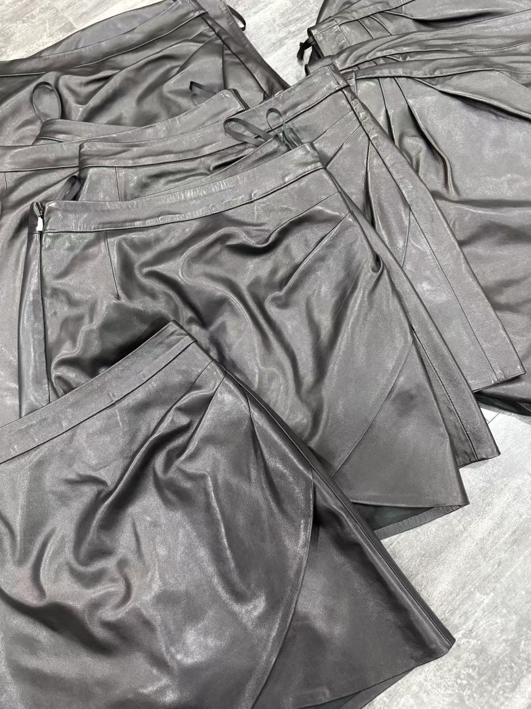 Women's leather skirt 