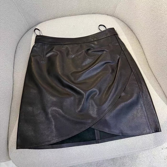 Women's leather skirt 